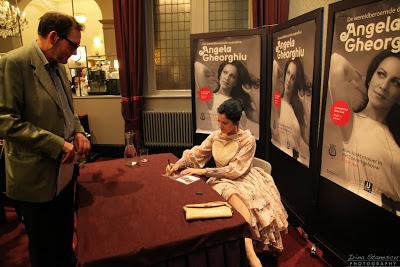 PHOTOS - Signing session in Amsterdam