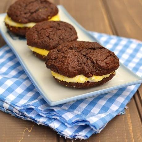 Halloween Whoopie Pies (Eggless Recipe)