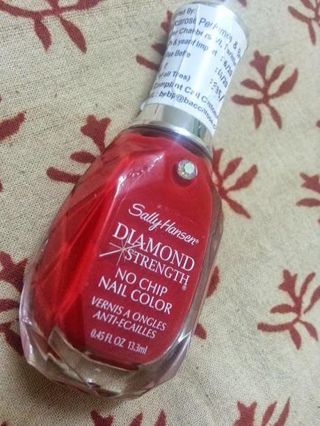 Review Sally Hansen Diamond Strength No Chip Nail Color – 360 Diamonds and Rubies, NOTD