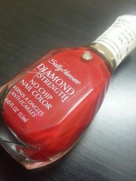 Review Sally Hansen Diamond Strength No Chip Nail Color – 360 Diamonds and Rubies, NOTD