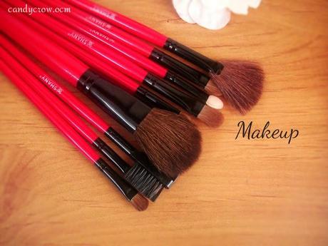 makeup brush