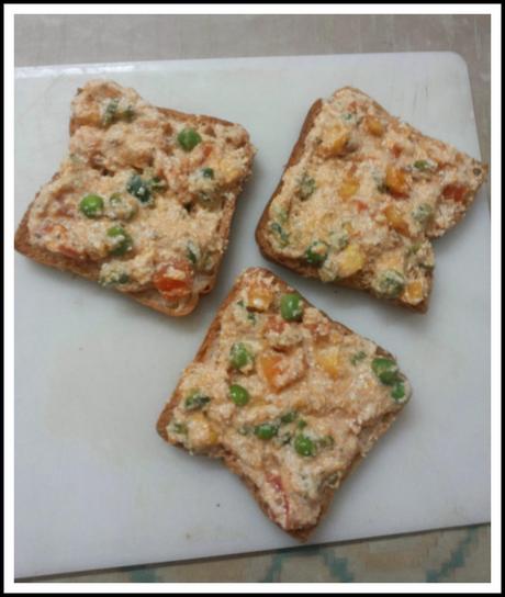 Sooji Vegetable Toast / Semolina Bread Toast