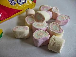 Barratt Refreshers Marshmallow Rolls Review