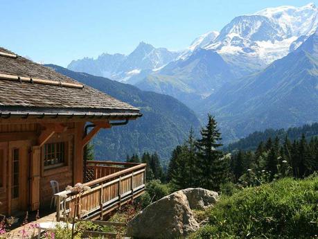 Your Guide to Hut to Hut Hikes in the Alps