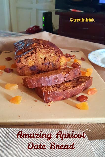 Amazing Apricot Date Bread Recipe @ treatntrick.blogspot.com