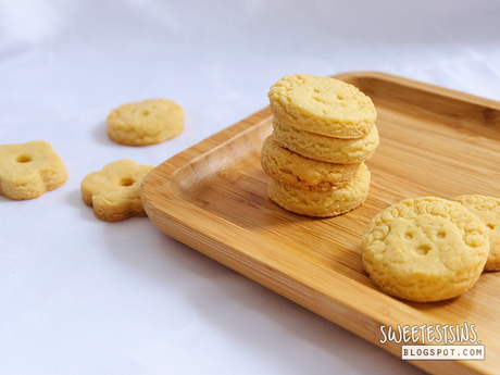 No sugar, no salt butter cookies for baby | 4 ingredients baby butter cookies recipe