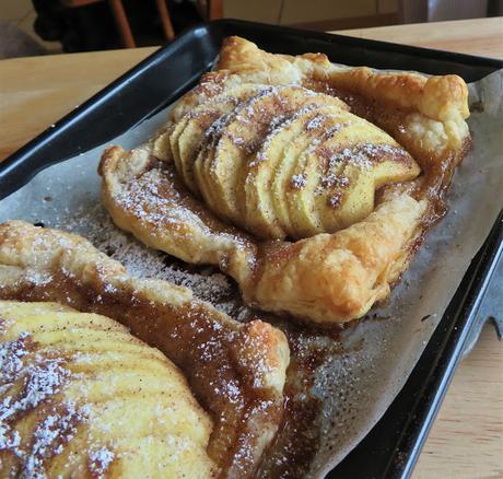 Quick & Easy Apple Tarts