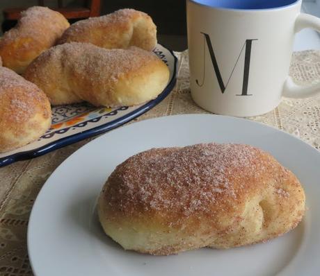 Tahitian Coconut Breakfast Rolls