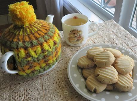 Mary Berry's 3-Ingredient Fork Cookies