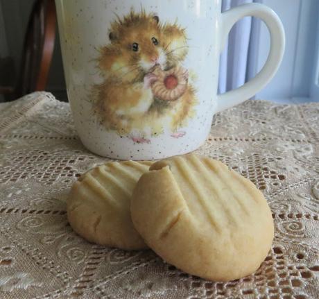 Mary Berry's 3-Ingredient Fork Cookies