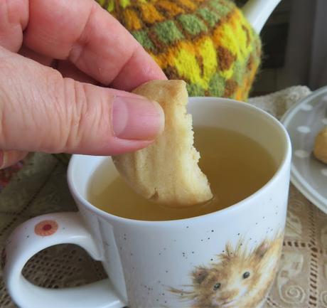 Mary Berry's 3-Ingredient Fork Cookies