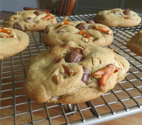 Peanut Butter Cup Pretzel Cookie (small batch)