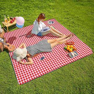 Hand embroidery picnic blanket