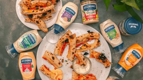 Dip pizza crusts at Victoria Station – by Hellmann’s