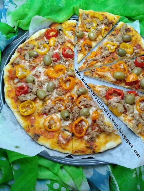 PIZZA MINCE / THIN PIZZA / PIZZA FINA / بيزا رقيقة