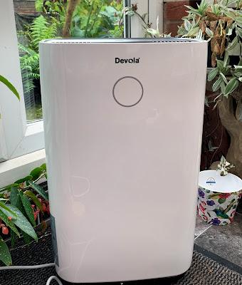 Product Review: airconcentre Devola 16L Compressor Dehumidifier and 4lite WiZ Connected SMART LED WiFi & Bluetooth Bulb