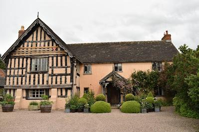 An afternoon at Wollerton Old Hall