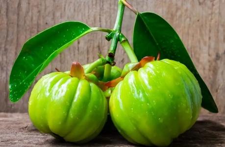 Garcinia Cambogia: Benefits, Side Effects and How to Use