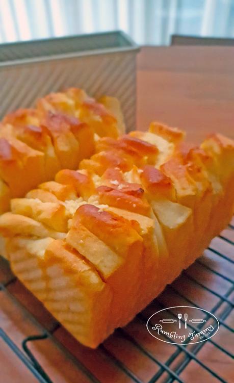 Pull apart Garlic Loaf