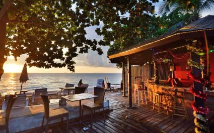 Enchanting Travels - Thailand Tours - Koh Lanka - Lanta Sand Resort and Spa - outdoor Restaurant