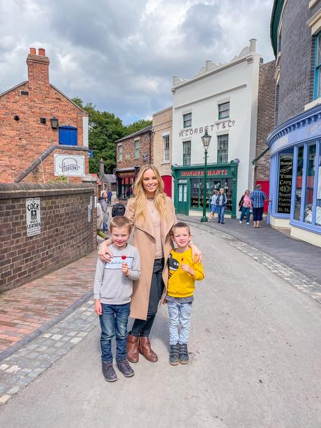 victorian town, ironbridge telford, blists hill,