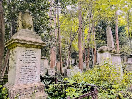 highgate cemetery, beautiful victorian london cemetery