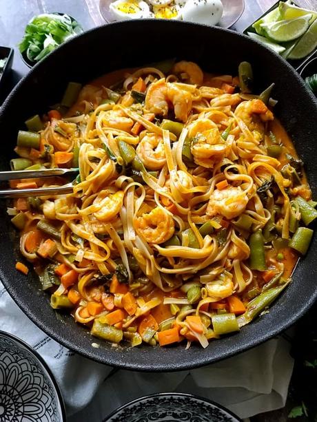 Easy Thai Red Curry Shrimp Noodles