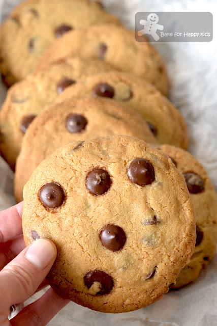big giant extra large crispy chunky crunchy chocolate chip cookies