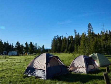 9 Best Hikes in Yellowstone National Park