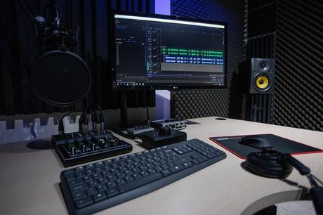 podcast host studio setup