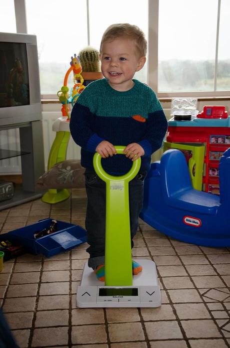 Review's Day Tuesday: Salter Mi Baby Baby and Toddler Scales