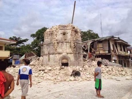 Devastating Bohol's Churches after the  7.2 magnitude earthquakes.