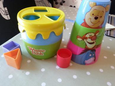 Review – Tomy; Winnie The Pooh Stack, Pour, Post ‘n’ Play