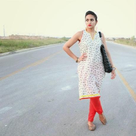 Tunic from India, Lulu's Denims, Jutti from Amritsar (India), Dior Bag, InPink Earrings, Tanvii.com