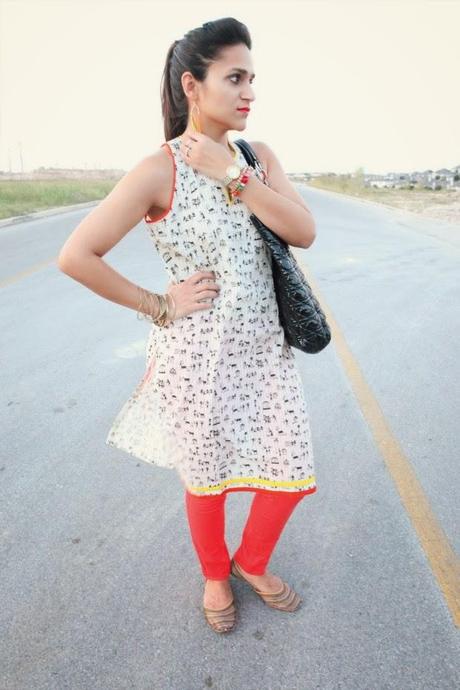 Tunic from India, Lulu's Denims, Jutti from Amritsar (India), Dior Bag, InPink Earrings, Tanvii.com