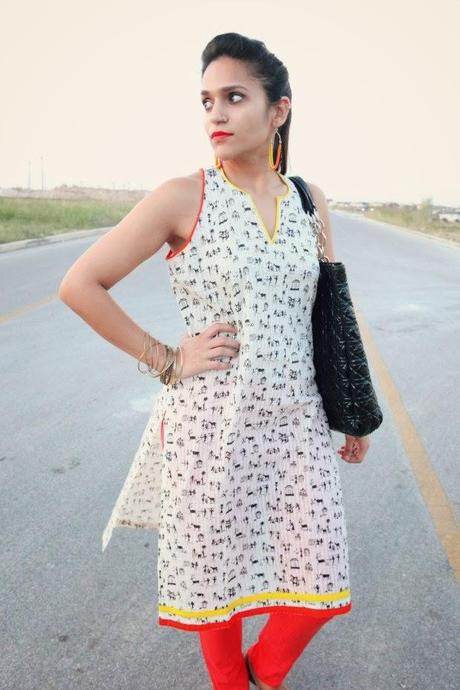 Tunic from India, Lulu's Denims, Jutti from Amritsar (India), Dior Bag, InPink Earrings, Tanvii.com