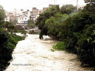 Impact of Phailin cyclone in Ranchi city of India.