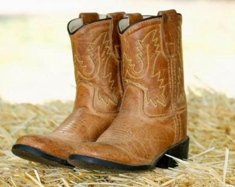 A Vintage  Cowboy and Cowgirl Western Themed party for five year old Twins by Jackie from Jack and Kate