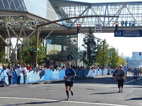 Mike Sohaskey in final stretch of Portland Marathon 2013