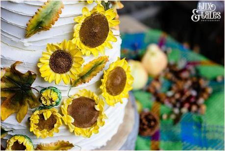 Sunflower wedding cake autumn theme