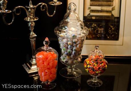 YES Spaces Halloween jars 700x485 Halloween Eye Candy Decor