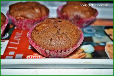 Chocolate-dates whole wheat muffins(Egg less)