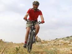 Feiglin injured during bike ride