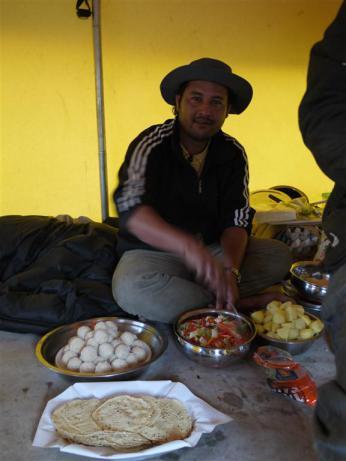 Our maestro of the camping kitchen, Sundar. He definitely should become the next cooking channel series: 'Cooking at no less than 3000m!' I often wish I could import him to SA to start some real Indian Kitchen cooking .. 