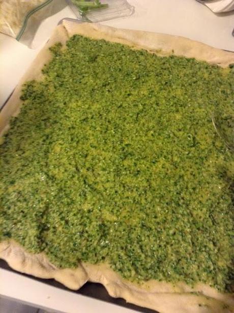 Homemade Pizza Night! Spinach and Artichoke Pesto Pizza