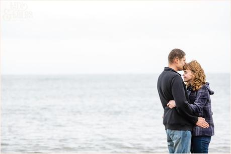 Scarborough engagement photography couple kissing on the beach 