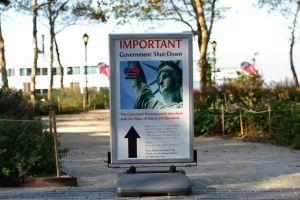 A-sign-announces-that-the-Statue-of-Liberty-is-closed-2327220