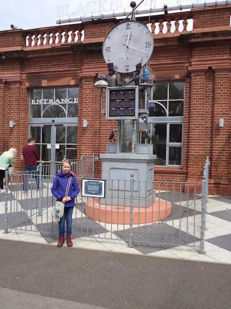 Tick-Toc, More London Clocks