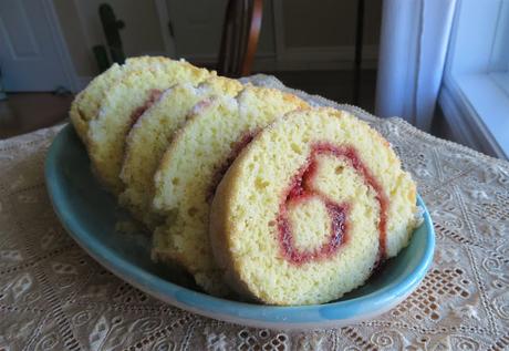 Mary Berry's Swiss Roll
