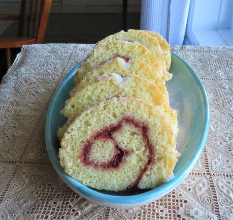 Mary Berry's Swiss Roll